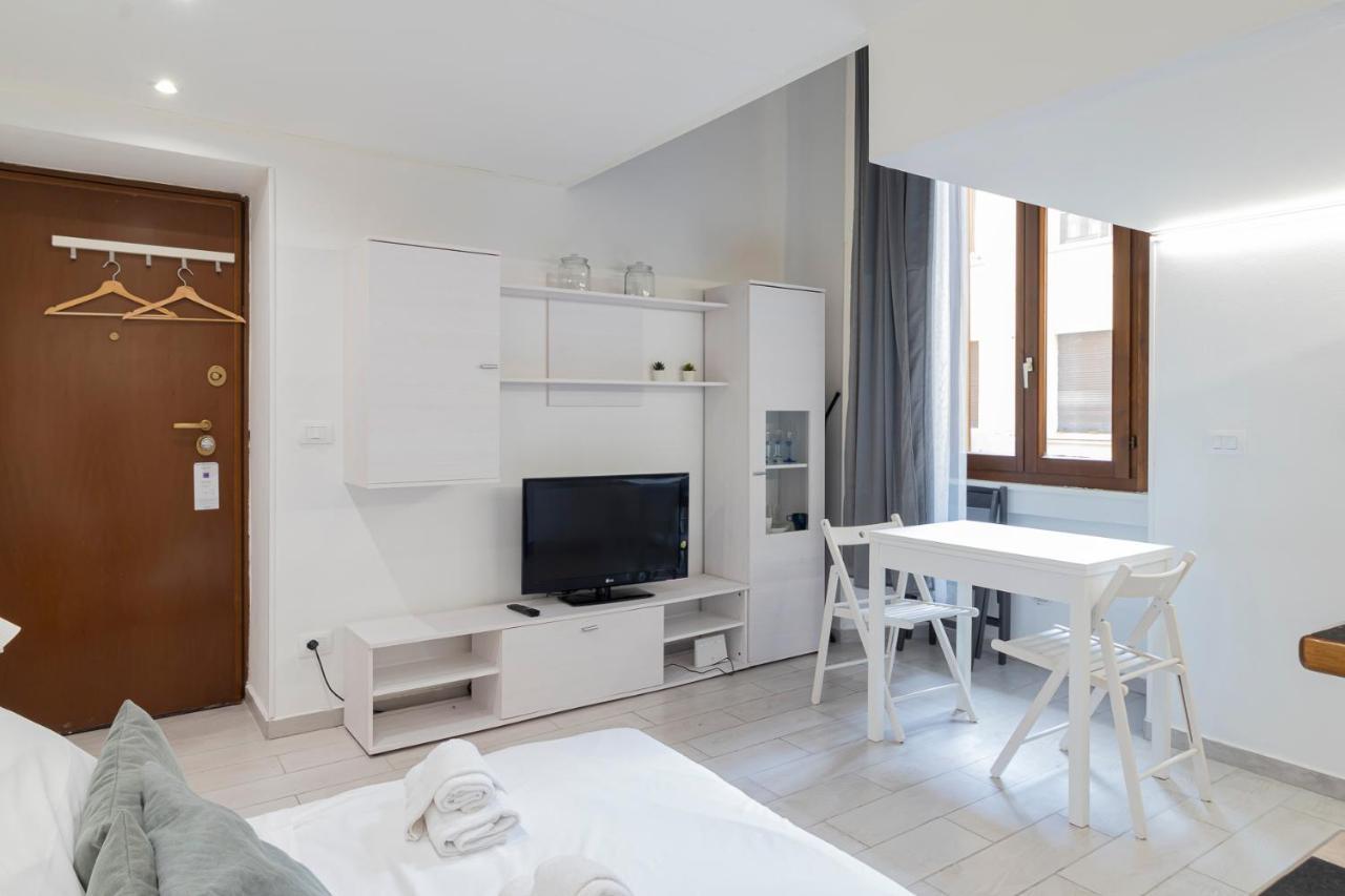I Host Apartment - Londonio 19 ميلان المظهر الخارجي الصورة